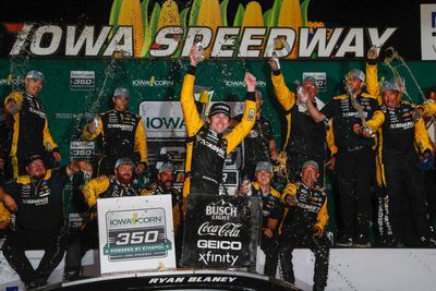 NASCAR Cup Iowa: Reigning champ Ryan Blaney earns first win of 2024