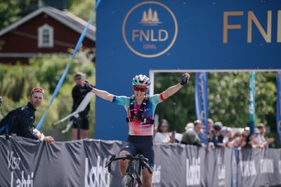 Tiffany Cromwell doubles up at FNLD GRVL as Markus Pajur topples favourites in men's race