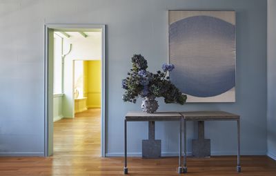 6 Colors That Don't go With Blue, According to Designers — And What to Choose Instead for a Harmonious Scheme