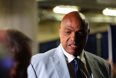 Charles Barkley announces retirement, but people don't believe him