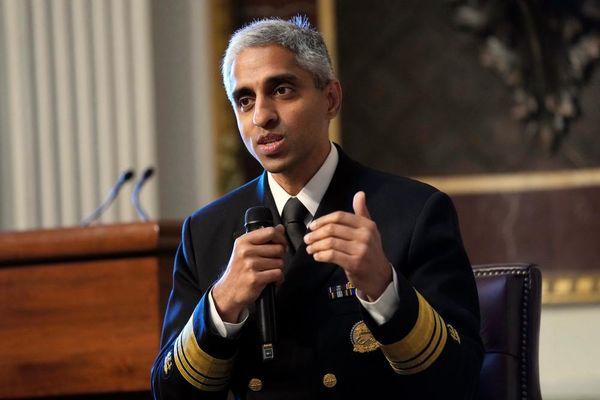 US surgeon general calls for cigarette-style warnings on social media platforms