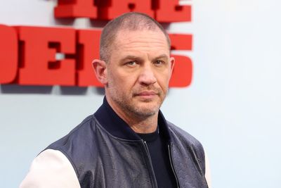 Tom Hardy explains why his Bikeriders character sounds ‘like Bugs Bunny’