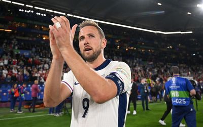 Teddy Sheringham: 'People expected Harry Kane to score against Serbia but he had to adapt'