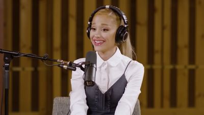 Ariana Grande Slipped Into Her Real Voice Mid Interview & The Vid Is Tearing The Internet Apart