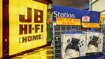 A JB Hi-Fi Store Is Going Viral For This Cheeky Sign ’Cos As It Turns Out, Sex Does Sell