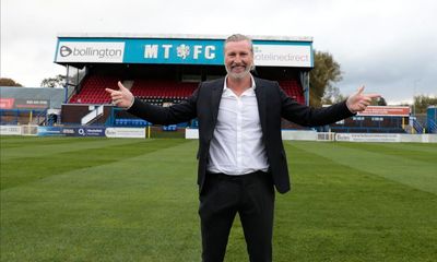 Robbie Savage takes head coach job at Macclesfield, the club he part-owns