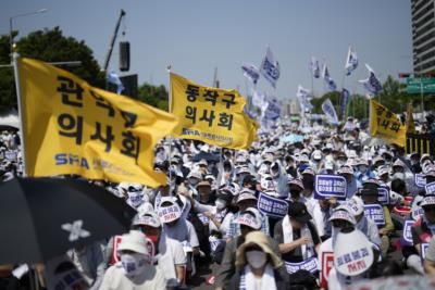 South Korean Doctors Strike Against Medical School Admissions Plan