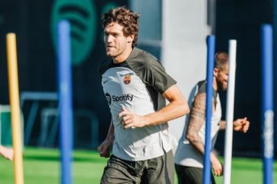 Marcos Alonso Preparing For Upcoming Football Match With Focused Practice