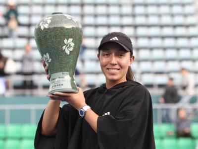 Jessica Pegula Celebrates Victory With A Kiss On Tennis Cup