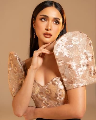 Nicole Borromeo Radiates Elegance In Peach Ensemble