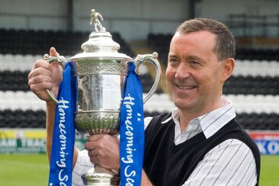 St Mirren legend Billy Abercromby dies aged 65 as tributes paid to fan favourite