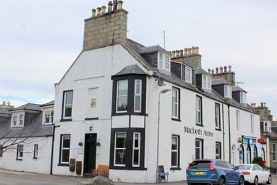 Victorian hotel near historic battle site where Scottish King died hits the market