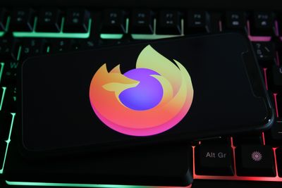 Mozilla Firefox can now secure access to passwords with device credentials