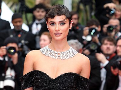 Model Taylor Hill reveals she suffered miscarriage after getting pregnant with IUD