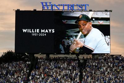 Reaction to the death of Willie Mays, 'a true Giant on and off the field'