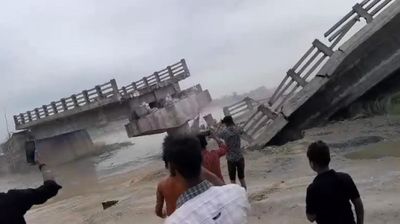 Portion of bridge over Bakra river collapses in Bihar's Araria