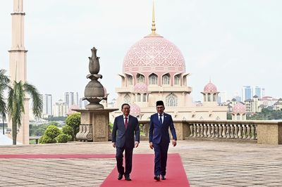 China and Malaysia deepen ties with renewed economic pact