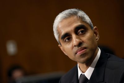 Some child psychologists say the U.S. surgeon general’s call for social media warning labels is ‘moral panic’