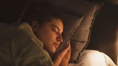 Does the brain flush out toxins while you sleep?