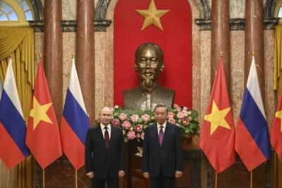 Putin Strengthens Ties With Vietnam Amid International Isolation