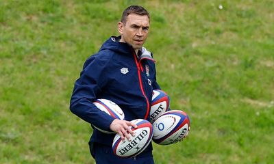 England players push for Kevin Sinfield to stay on in consultancy role