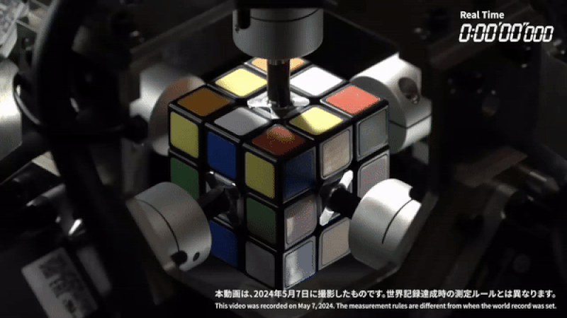 This AI-powered robot has worked out how to solve a Rubik's Cube in just 0.305 seconds