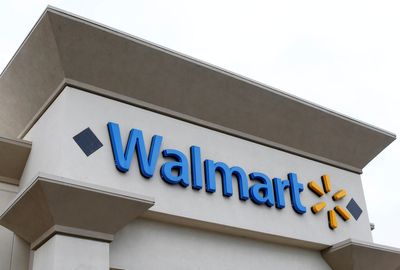 Walmart Enhances Customer Convenience With Digital Price Tags Across Stores