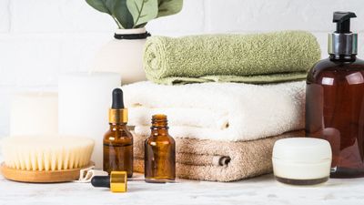 How to use essential oils in laundry – to make laundry smells sweeter for longer