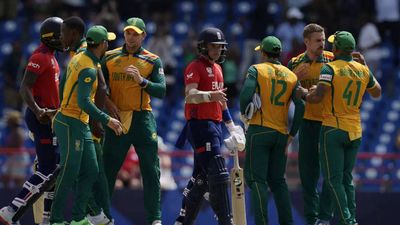 T20 World Cup: South Africa eke out seven-run win over England in crucial Super 8 game