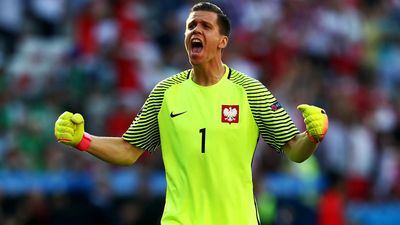 Poland and ex-Arsenal goalkeeper Wojciech Szczesny prepares for shock career change