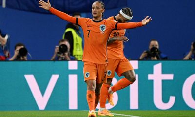 Netherlands denied Simons winner by VAR as France rest Mbappé in draw