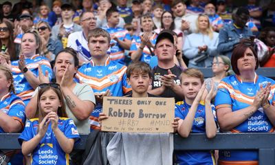 Leeds pay touching tributes to Rob Burrow before victory against Leigh