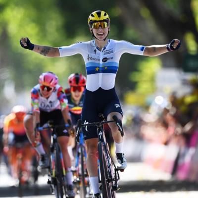 Lorena Wiebes Celebrates Victory In Race Against Competitors