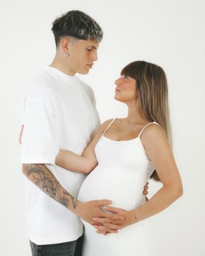 Alejandro Garnacho And Partner Radiate Joy In Pregnancy Photoshoot