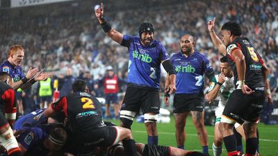 Blues break Super Rugby drought in grand final blowout