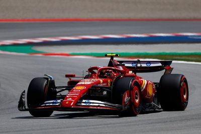 F1 Spanish GP: Sainz fastest from Norris in tight final practice