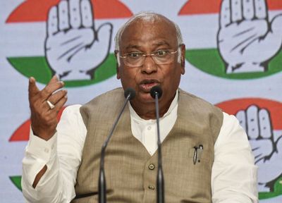 "Bringing law against paper leak mere whitewash": Mallikarjun Kharge targets BJP on NEET row