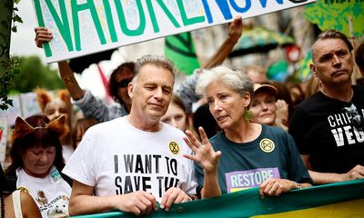 Thousands march in London to urge leaders to tackle wildlife crisis