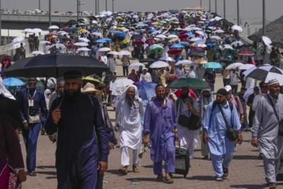 High Temperatures And Lack Of Facilities Lead To Hajj Deaths