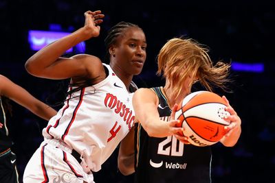 Queen Egbo hilariously wore Karlie Samuelson’s duct-taped jersey in a game hours after signing with LA Sparks