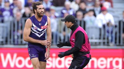 Alex Pearce injured as Dockers beat Suns in Perth
