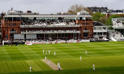 Middlesex v Derbyshire, Essex v Durham: county cricket – as it happened