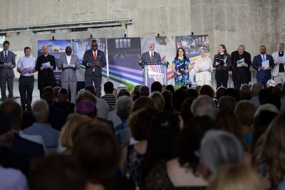 Groundbreaking for new structure replacing Pittsburgh synagogue targeted in 2019 mass shooting