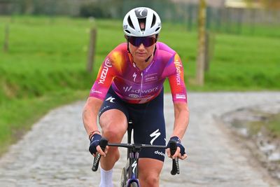 Chantal van den Broek-Blaak wins Dutch national road race title in Arnhem