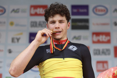 Arnaud de Lie blasts to sprint victory at Belgian men's road race championship
