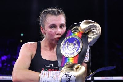 Emma Dolan makes British title breakthrough in a win for the old-fashioned fighters