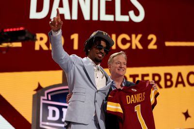 NFL writer believes Commanders QB Jayden Daniels will win Offensive Rookie of the Year award