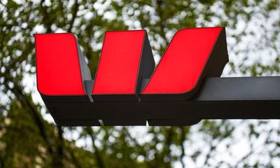 Westpac customers in Tennant Creek unable to buy food after ‘disastrous’ branch closure, critics say