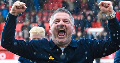 Dundee manager Tony Docherty commits future to club as he signs new contract