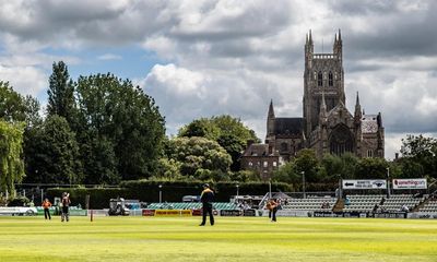Yorkshire break duck, Surrey turn screw on Worcs: county cricket – as it happened